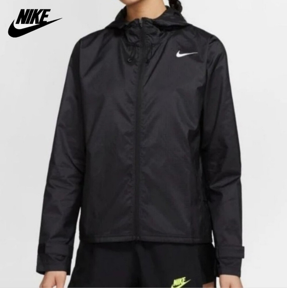 Nike Womens Black Essential Jacket - Picture 1 of 11